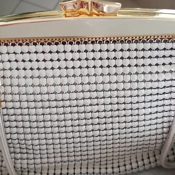 Glomesh Bone Style 212 Bag. Unused. Still in box with 1977 sales receipt. - Picture 16 of 16